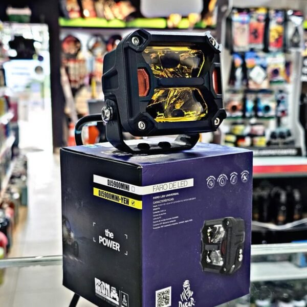 FARO CUADRADO 3'' COLOR AMARILLO CON GIROS AMBAR - 20 WATTS - 4 CHIP OSRAM P8 - 12V/24V