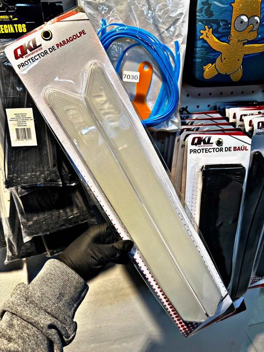 PROTECTOR DE PARAGOLPE QKL 4UN TRANSPARENTE