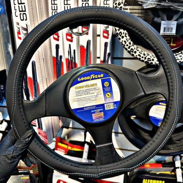 CUBRE VOLANTE GOODYEAR NEGRO C/COSTURA GRIS