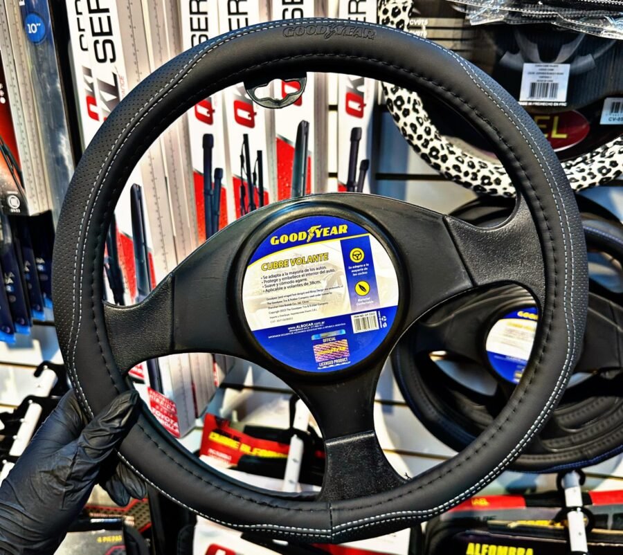CUBRE VOLANTE GOODYEAR NEGRO C/COSTURA GRIS