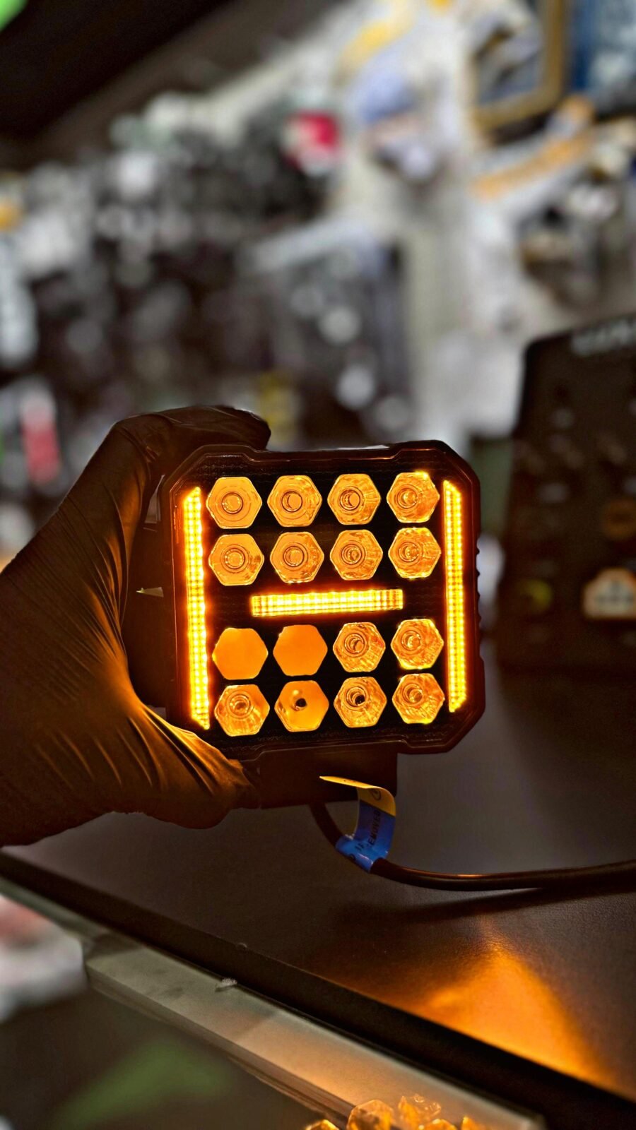 FARO CUADRADO 16 LED - Imagen 2