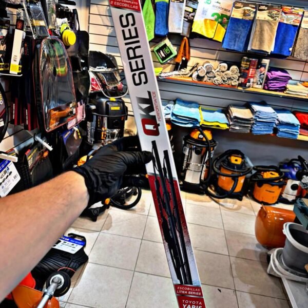 ESCOBILLA QKL SERIES YARIS 24" Y 14"