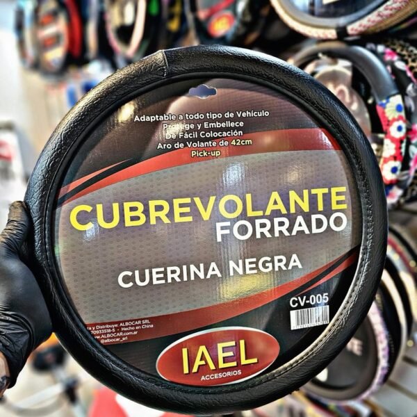 CUBRE VOLANTE NEGRO CUERINA PICK UP 42CM