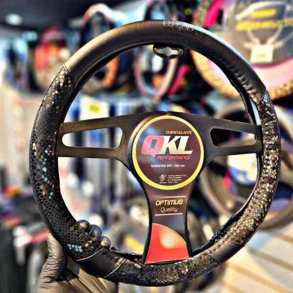 CUBRE VOLANTE QKL NEGRO REPTIL